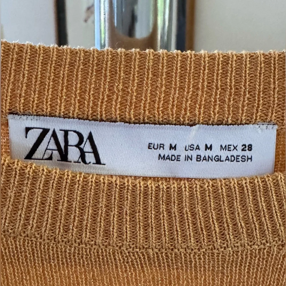 Zara Lightweight Sweater / Gold / Size Medium - Picture 2 of 3
